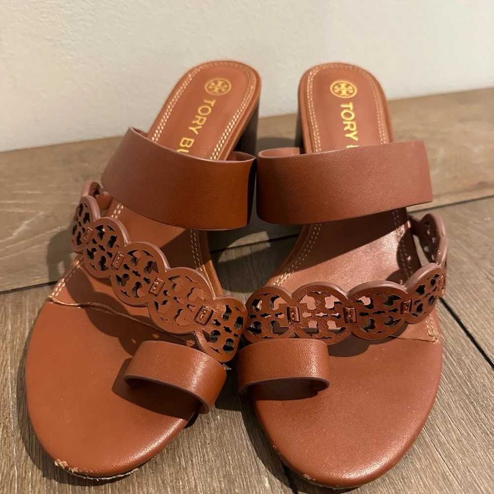 Tory Burch Tiny Miller Toe Ring Block Heeled Sandals Burnt Cuoio Size 8 - Picture 3 of 7